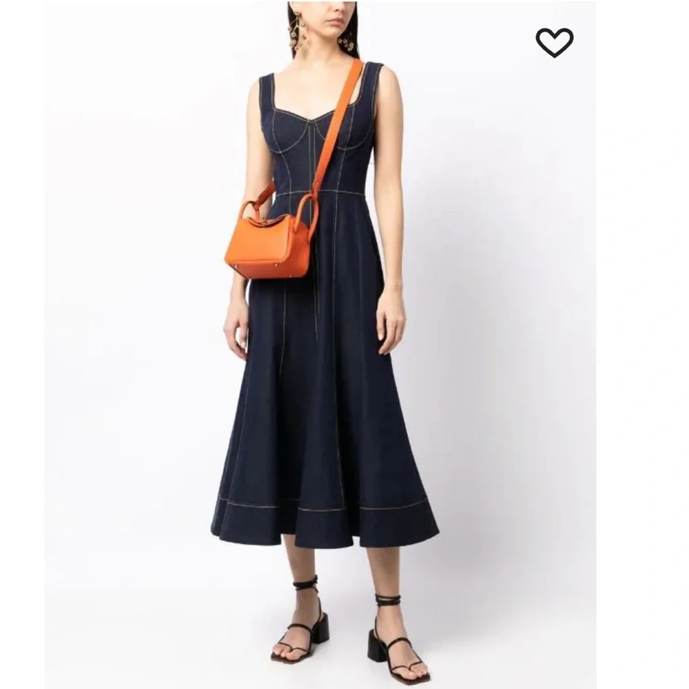 Hermès
Lindy leather handbag
Never worn
Orange, Leather - Picture 2 of 13